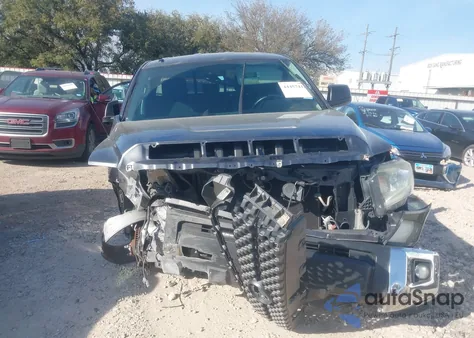 2018 Toyota Tundra Sr5 4.6L V8 из США, поврежденный, VIN 5TFRM5F17JX124154